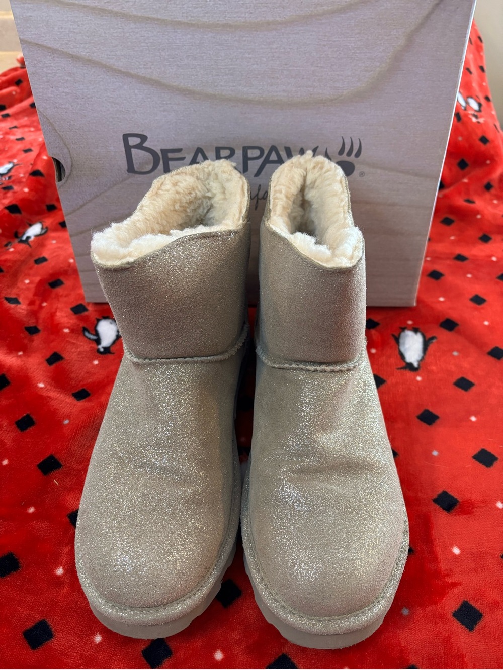 BEARPAW women’s Glitter Short Winter Boots in pewter.